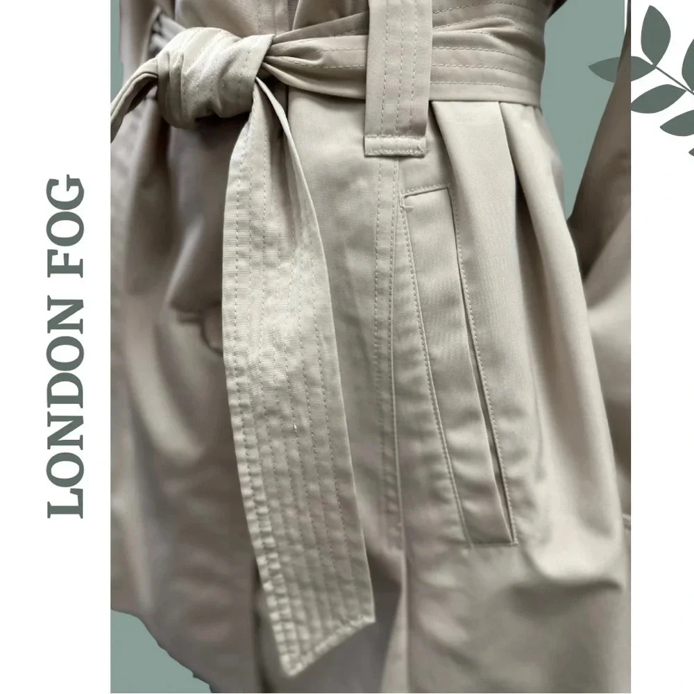 Vintage Y2K London Fog Trench Coat
Tan  Single Breasted Waist Tie Size
Medium - Picture 8 of 13